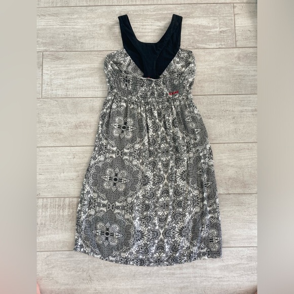 Element Sundress - Picture 2 of 6